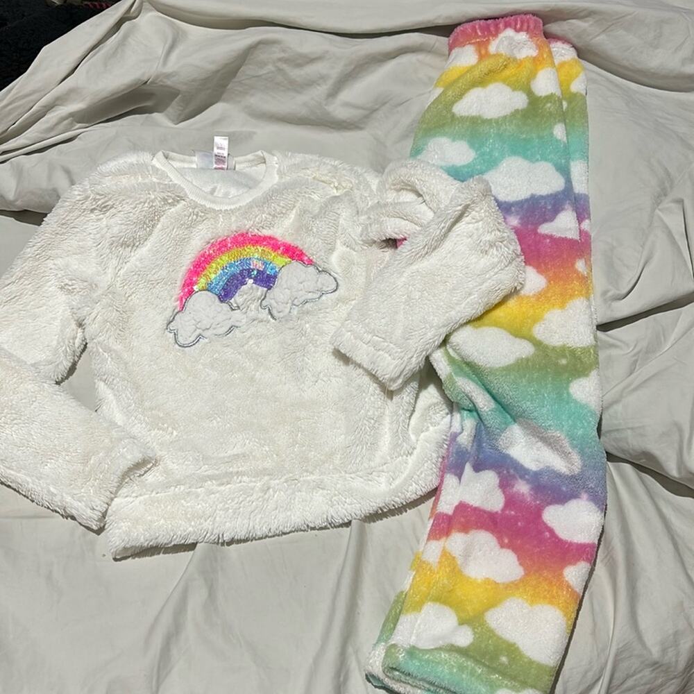 Bmagical 7 loungewear pajama set soft rainbow clouds motif nwot perfect
